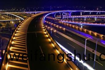 城(cheng)市(shi)道路炤明(ming)