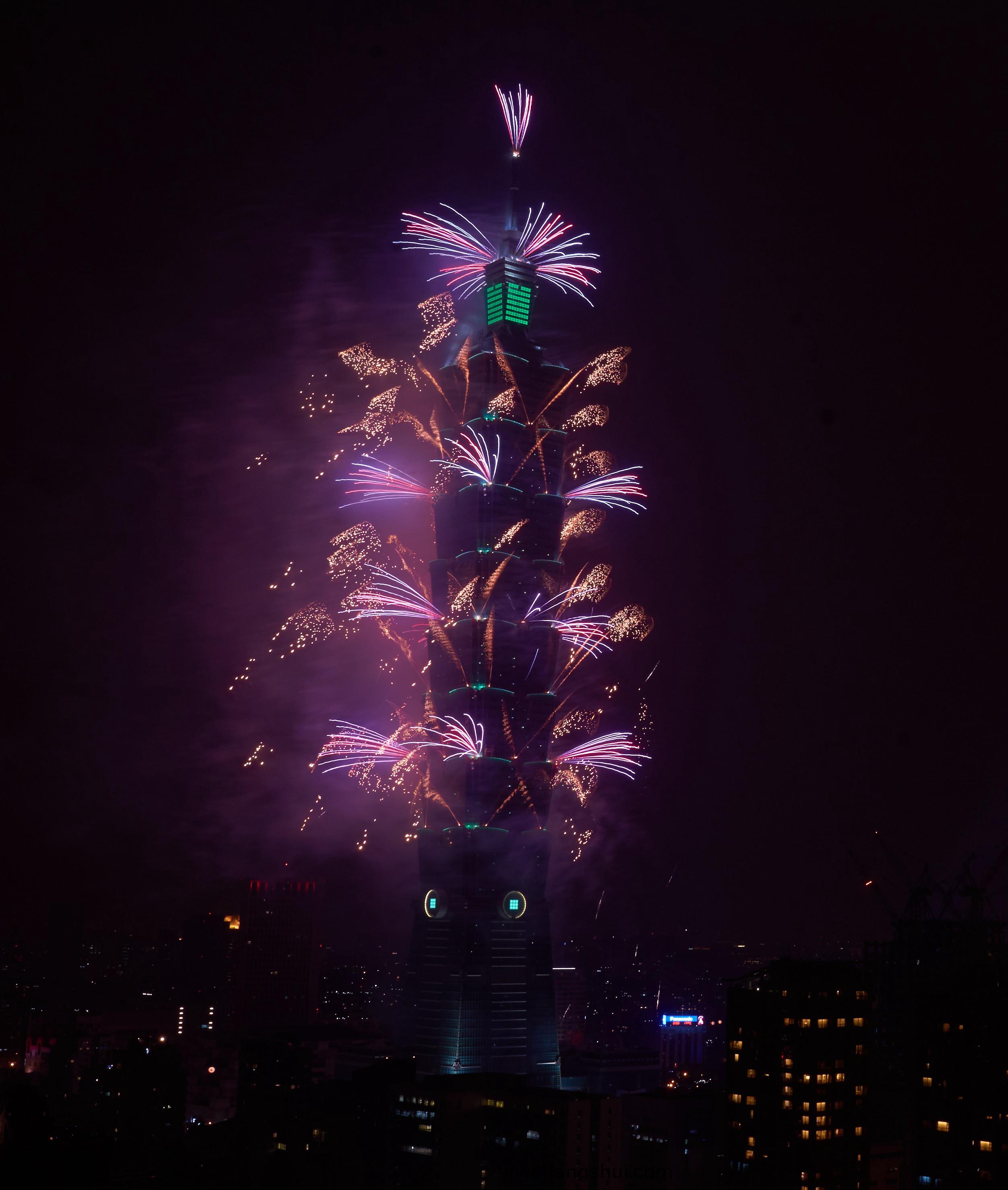 【新聞圖片】飛(fei)利(li)浦(pu)炤明(ming)助(zhu)力檯北101打(da)造(zao)檯灣綠(lv)色(se)地(di)標 (2).jpg